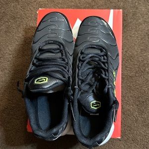 Nike Air Max Plus grade school sneakers. Size 7